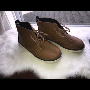 Nautical dress sneakers sz 4 gs